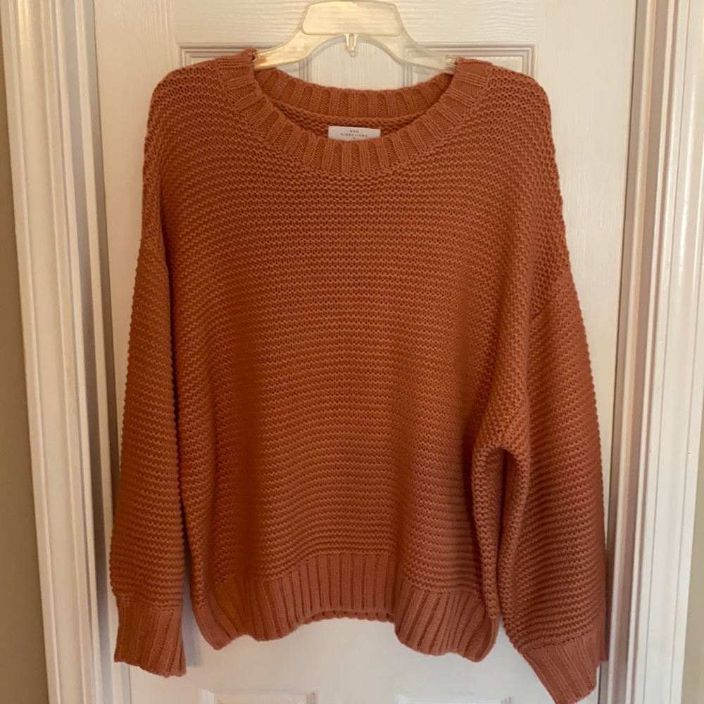 New Directions women’s pullover sweater.            Size Large
